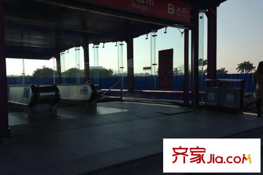 尚岛国际地铁南浦站,距项目100米左右
