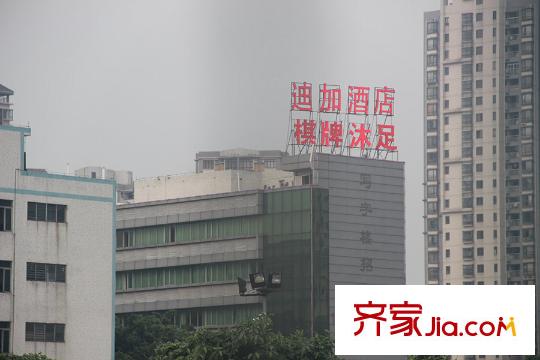 尚岛国际离项目大约100米左右的酒店