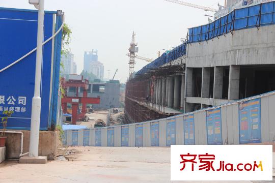 奥园国际中心地铁7号线南村万博站,距离项目步行约5分钟