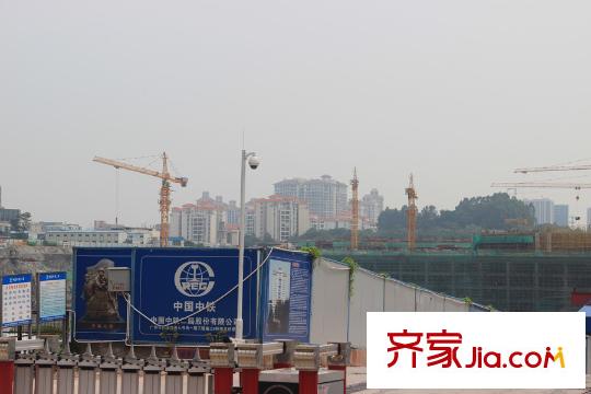 奥园国际中心地铁7号线南村万博站,距离项目步行约5分钟
