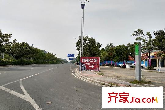 尚东嘉御离项目约400米的绿鑫公馆
