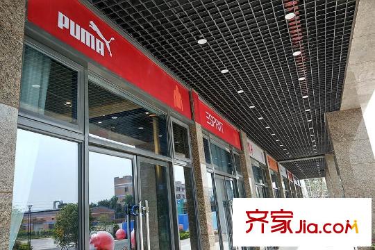 尚东嘉御项目楼下的商铺