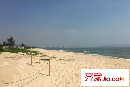 保利金町湾项目50米处海景沙滩