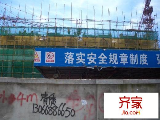 富通V都会项目外围工程进度实景(2013.8.7)