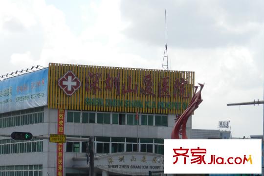 融湖中心城旁边的医院
