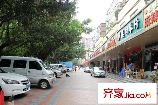 鼎胜・金域世家项目东向步行约3分钟的沿街商业