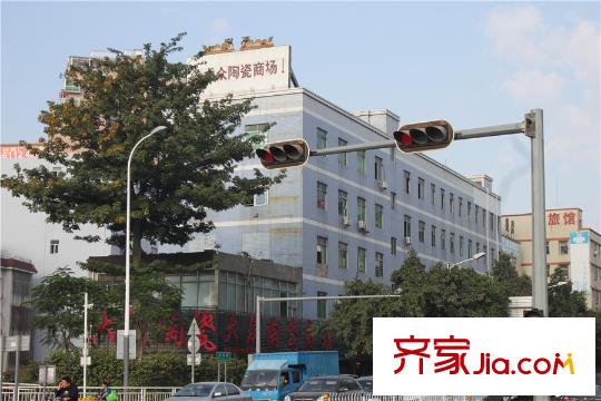 华业・玫瑰四季周边的大众陶瓷商场