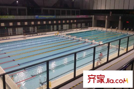 颐安・都会中央2期周边的大运游泳馆