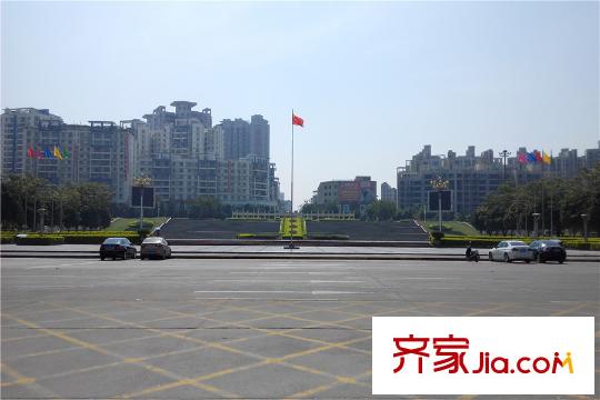 好益康世纪中心项目东北向700米的惠阳市政广场