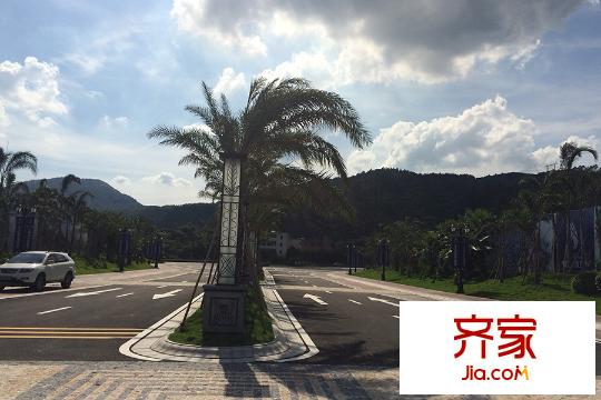 东部现代城小区门口(2015-6-3)