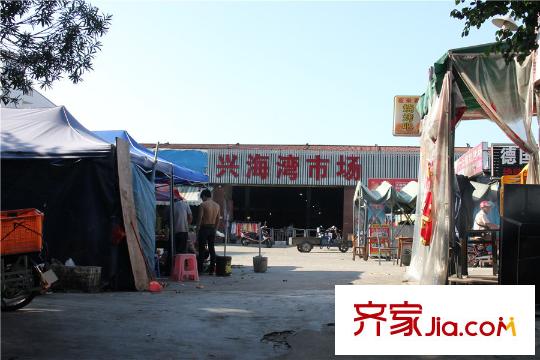 深物业前海港湾距项目500米的市场