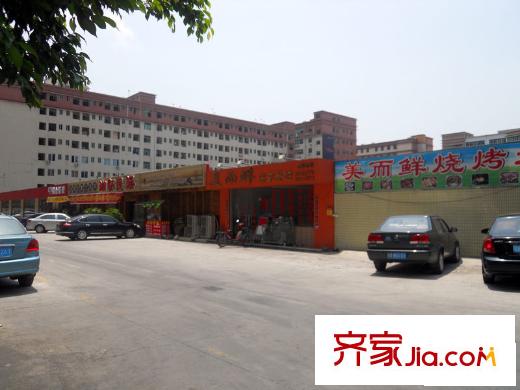 佳华纽约客配套图沃尔玛身后的小食街