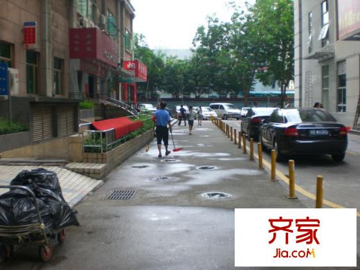 华富大厦外景图
