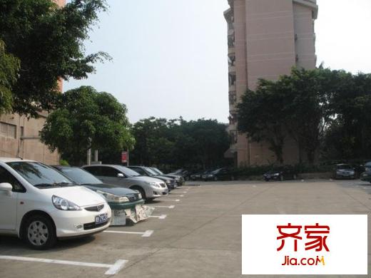 特发小区外景图