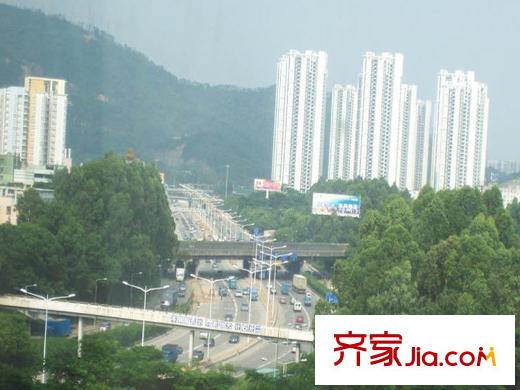 波托菲诺香山里二期配套图项目外的北环大道(2011.09.08)