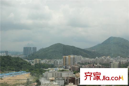 万科云城周边塘朗山