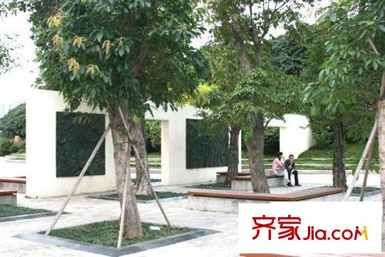 阳光玫瑰园配套图对面的月亮湾公园(2009.05.05)