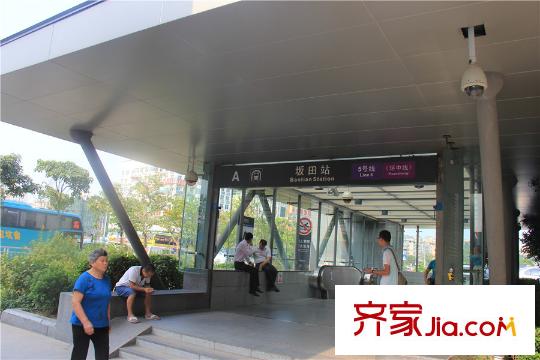 德润荣君府东侧50米内地铁站
