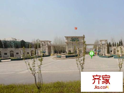 格拉斯小镇园区大门2013.05