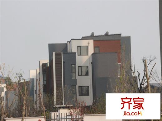 中建嶺海尚溪地外立面近景
