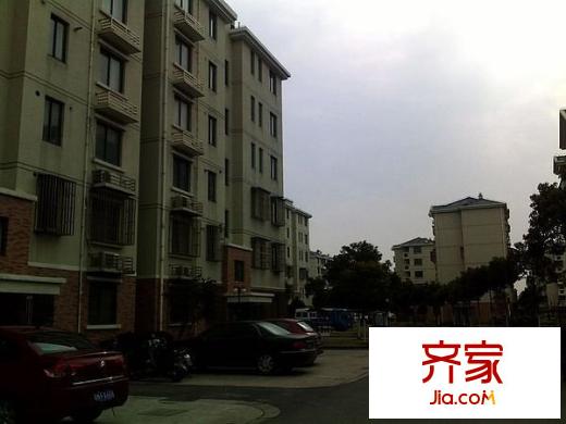 凌港城外景圖 