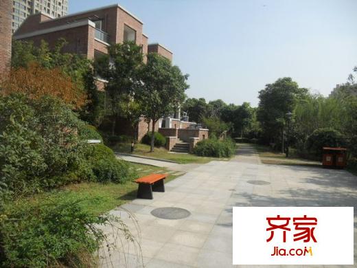 保利家园别墅外景图