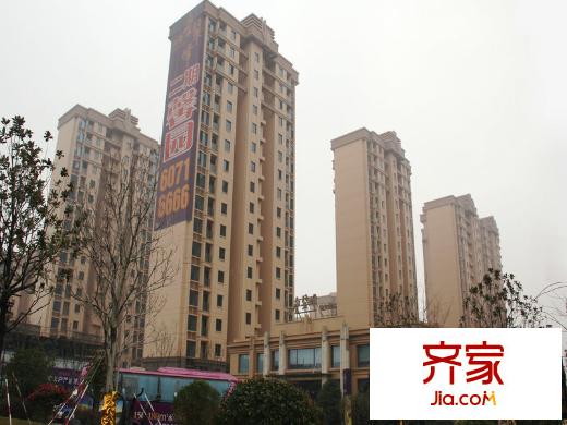 合景叠翠峰外景图