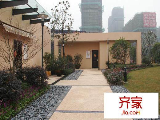 合景叠翠峰外景图