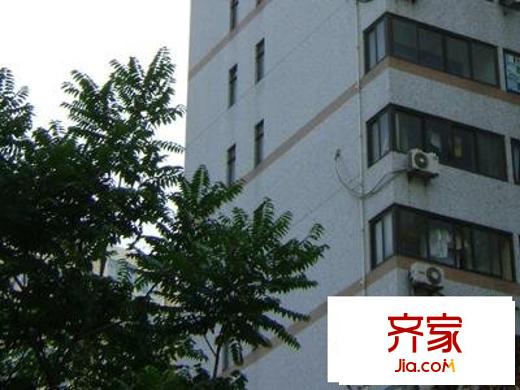 南山大樓