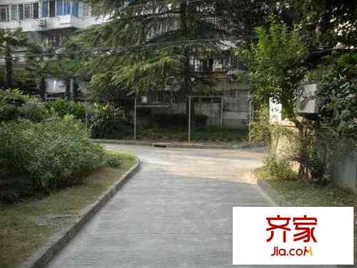 沪太新村外景图