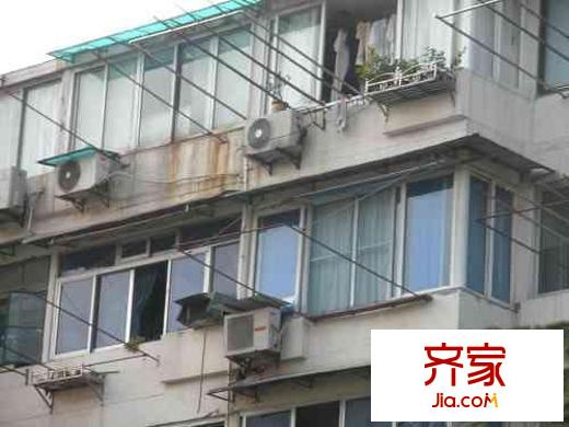 沪太新村外景图