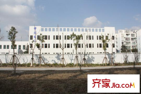 江畔御庭周邊配套-中國電信