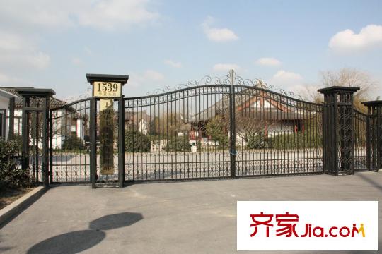 江畔御庭周邊配套-華飛集團(tuán)