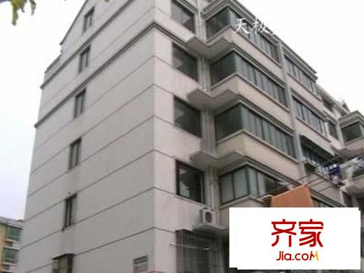 天极盛宅花园外景图