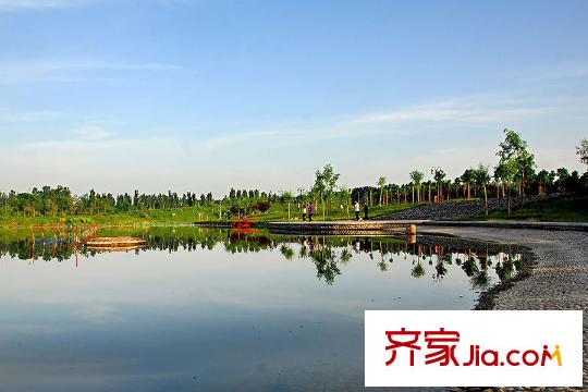 汤泉墅周边-距滨河公园