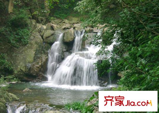 华银・天鹅湖银河摊
