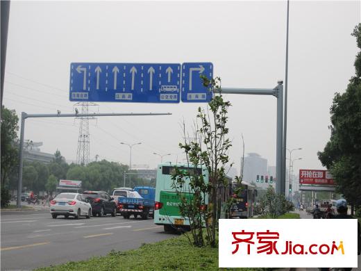 寧興嘉利玫瑰園北面約50米路牌