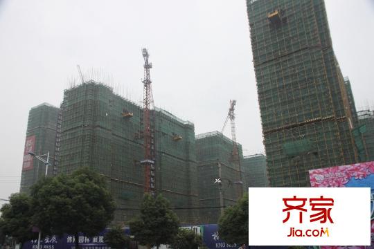 格蘭星辰4、8號樓工程進(jìn)度（2015.9.25）