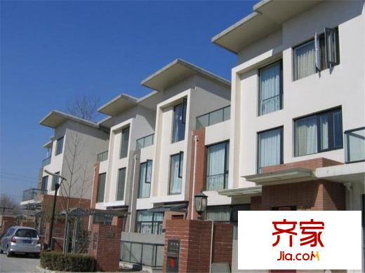 美林香槟小镇外景图