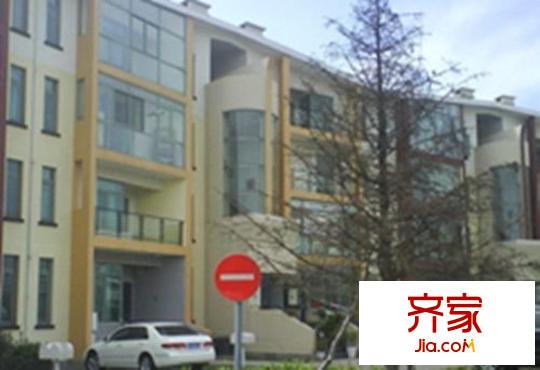 美林香槟小镇外景图