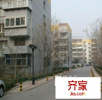温泉镇老年人医院家属楼外景图
