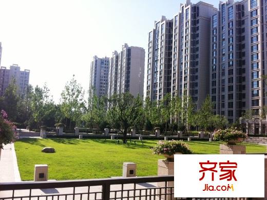 鸿坤理想城外景图