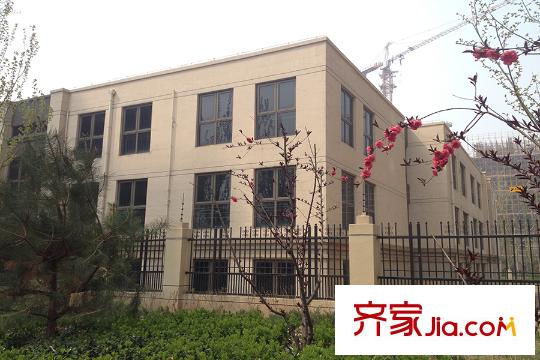 保利春天里周边配套-学校实景