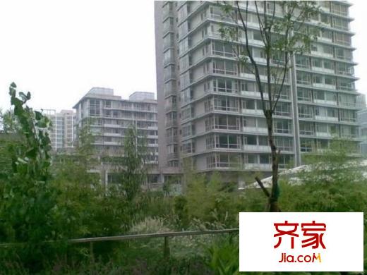 主语城外景图