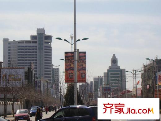 龍?jiān)葱^(qū)配套圖周邊配套：商業(yè)街