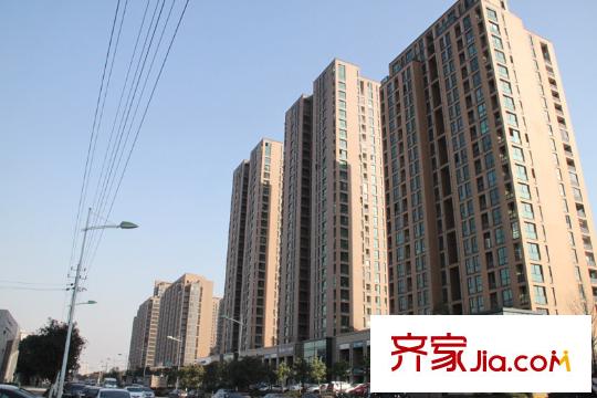 隆興峰景苑配套圖南門對(duì)面城市花園