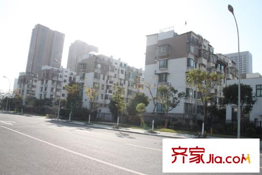 隆興峰景苑配套圖向東北100米天欣家園