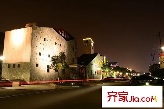 南塘金茂府向東南約650米舟宿夜江