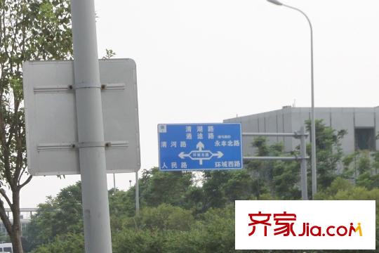 萬象府西側(cè)路標(biāo)