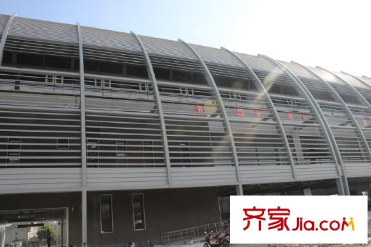恒威國際城向北1000米地鐵高橋站